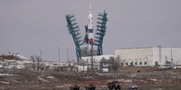 Роскосмос отложил первый запуск новой ракеты