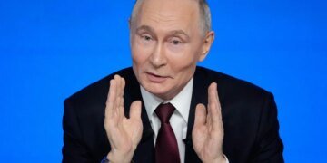 Путин пугает Киев «выполнением задач СВО» накануне встречи Зеленского с Трампом. ВИДЕО