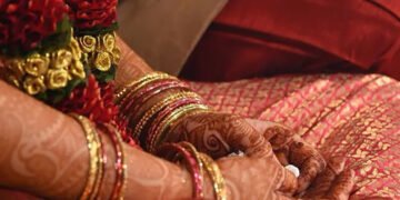 В Індії жінка вийшла заміж за свого коханого під час його похорону