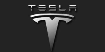 Через несправні двері Tesla за останнє десятиліття загинули 15 осіб – Bloomberg