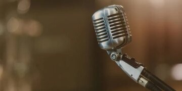 Вбивча слава: знамениті співаки помирають раніше за своїх маловідомих колег