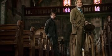 «Ножі наголо: Прокинься, покійнику»: похмуро естетичний та загадково філософський детектив, який би сподобався Агаті Крісті 