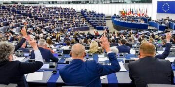 Европарламент ускорит рассмотрение вопроса о репарационном кредите для Украины.