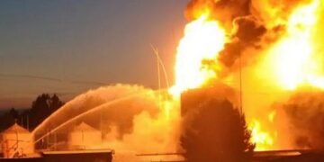 ГРЕС у Смоленську, НПЗ у Афіпську: у Росії скаржаться на атаку дронів. ВІДЕО