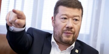 Гнев и позор: чешские политики объединились, чтобы вышвырнуть из кресла фаната российских нарративов