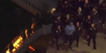 Николаса Мадуро доставили в Нью-Йорк в наручниках и кандалах. ВИДЕО