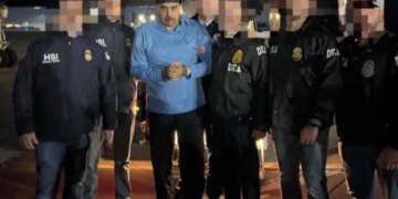 Швейцария заблокировала все счета и активы Мадуро и его ближайшего окружения