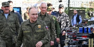 «Выхоленные пристебатели»: перехват ГУР показал уровень доверия россиян к военному руководству РФ. АУДИО