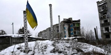 Поймали «крысу»: в Купянске взяли в плен оккупанта-корректировщика ударов. ВИДЕО