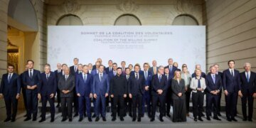 Исторический момент в Париже: Украина и «Коалиция желающих» уже распределили роли на суше и на море