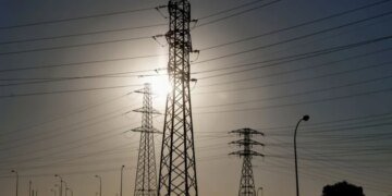 Миллион семей снова с электричеством: ДТЭК ликвидировал последствия атаки РФ в Днепропетровской области