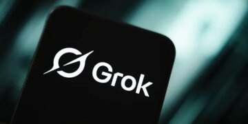 X Маска заборонить ШІ Grok роздягати до бікіні фото реальних людей