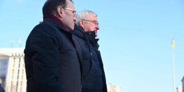 Глава МИД Норвегии прибыл в Киев: будут говорить о мире и сотрудничестве