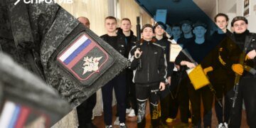 У Скадовську окупанти через кіберспорт агітують дітей до війни – ЦНС