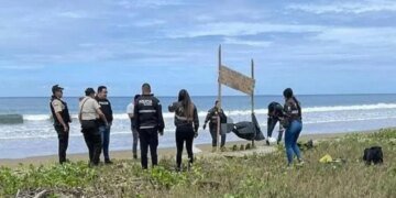 На популярном туристическом пляже нашли пять отсеченных голов