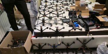 На Донеччині військового викрили на спробі продажу зброї, а також виявили та вилучили понад 500 дронів