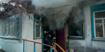Трагедия в Киевской области: частный дом сгорел, два человека погибли