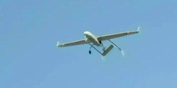 У беслані уламки дрона впали на житловий будинок, є постраждалий