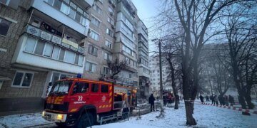 На Одещині через атаку рф пошкоджено багатоповерхівку та об'єкт енергетики: показали наслідки