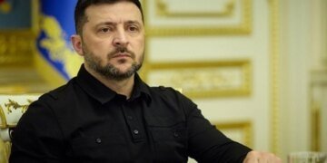 Зеленський продовжив воєнний стан та мобілізацію в Україні до 4 травня