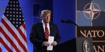 НАТО прекращает обмен разведданными с США: что произошло