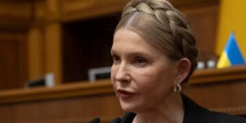 Юлия Тимошенко, подозреваемая в предложении взятки народным депутатам, готовит заявление на детективов НАБУ и прокуроров САП