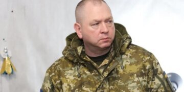 Экс-глава ГПСУ Дейнека под подозрением: контрабанда, «спецномера» и взятки в евро