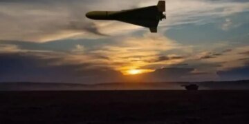 рф масовано атакує логістику України, б'ючи по автобусах з людьми