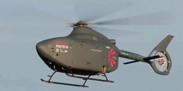 Британський флот робить ставку на роботів: безпілотний гелікоптер Proteus уперше піднявся в небо
