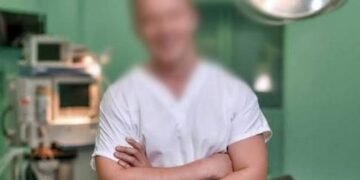 Директор клініки на Печерську та за сумісництвом пластичний хірург понівечив обличчя пацієнтки: йому повідомили про підозру