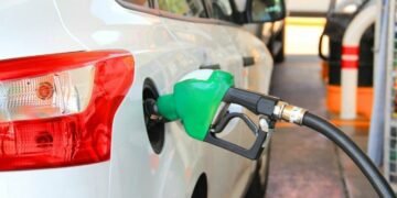 Ціни на бензин та дизель в Україні: експерт дав прогноз