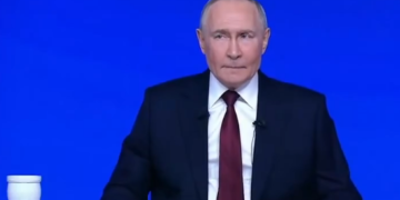 Путін вимагає “значно збільшити” збори податків до бюджету та уповільнити інфляцію 