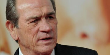 Доньку зірки “Люди в чорному” Томмі Лі Джонса знайшли мертвою в готелі