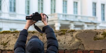 У Латвії викрили мережу російських шпигунів: передавали дані про військову техніку та українців