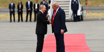 Трамп конкурує з Путіним у заволодінні необмеженою владою, – NYT