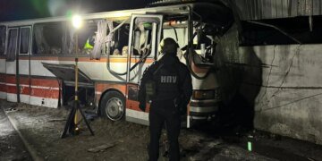 12 людей загинули, ще 16 поранені: у Нацполіції уточнили дані після атаки рф на автобус із шахтарями