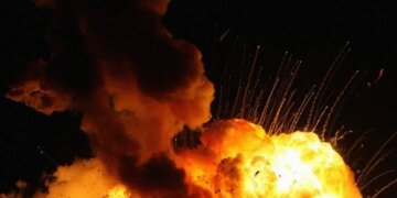 росія завдала масованого удару по Києву ракетами та дронами у лютий мороз