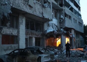 Россияне атаковали Харьков ракетами: повреждены частные дома