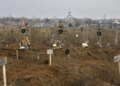 рф намагається приховати сліди злочинів в окупованому Маріуполі та знищує масові поховання цивільних – ЦПД