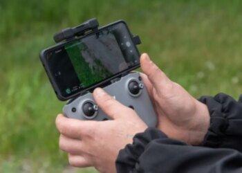 Второй раз за неделю:  в Польше на воинскую часть упал беспилотник, оператору не дали сбежать задержан