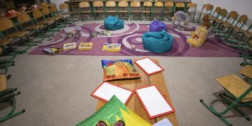 Правительство перебросило финансирование на достройку укрытий в школах