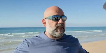 Сестра разыскиваемого Миндича десять лет жила в квартире семьи генерала РФ в Москве – расследование