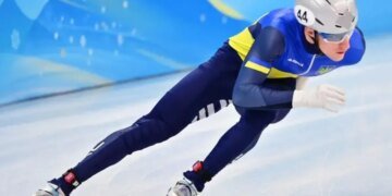 Украинскому спортсмену  на Олимпиаде запретили участвовать в соревнованиях в шлеме с цитатой Лины Костенко