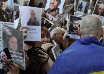 Требуют деньги за обмен и «лечение»: как мошенники обманывают семьи пропавших без вести