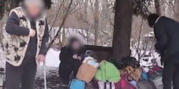 Поліцейські показали евакуацію сім'ї з Костянтинівки та тіла загиблої матері