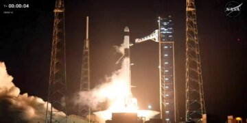 Ракета SpaceX Falcon 9 вивела на орбіту космічний корабель Dragon з екіпажем Crew-12