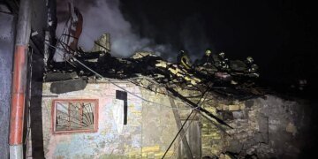 Одеса зазнала нічної атаки БпЛА, пошкоджено житловий будинок
