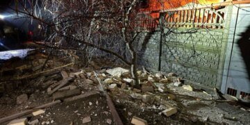 Нічна атака "шахедів" на Запоріжжя: зруйновано приватний будинок та поранено трьох людей