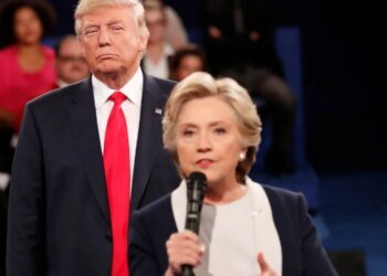 Предал  НАТО и украинский народ: Клинтон обвинила Белый дом в сговоре с диктатором