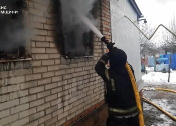 Россияне обстреляли Сумскую область баллистикой и дронами: ГСЧС показала последствия. ФОТО